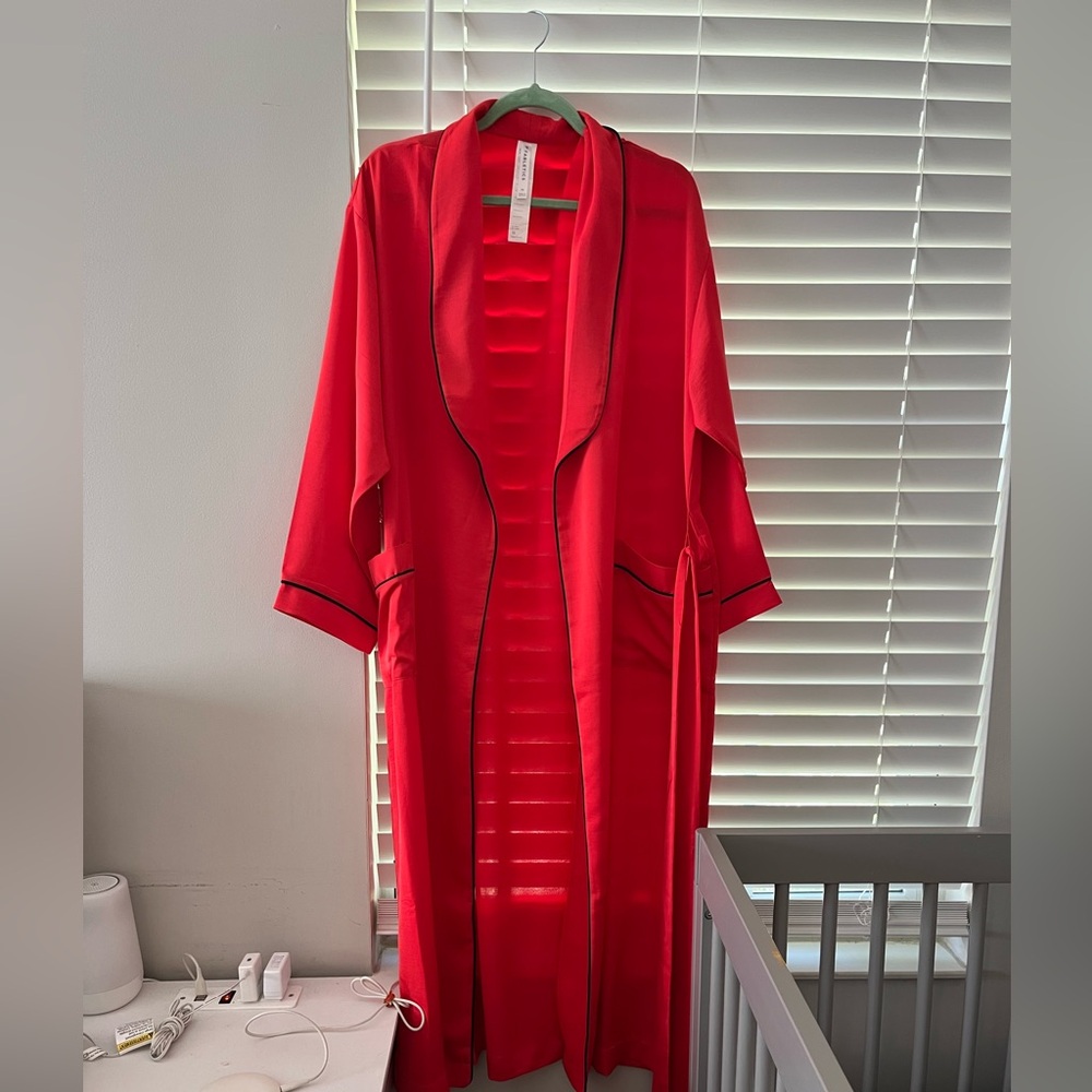 Fabletics Red Robe - Picture 2 of 3